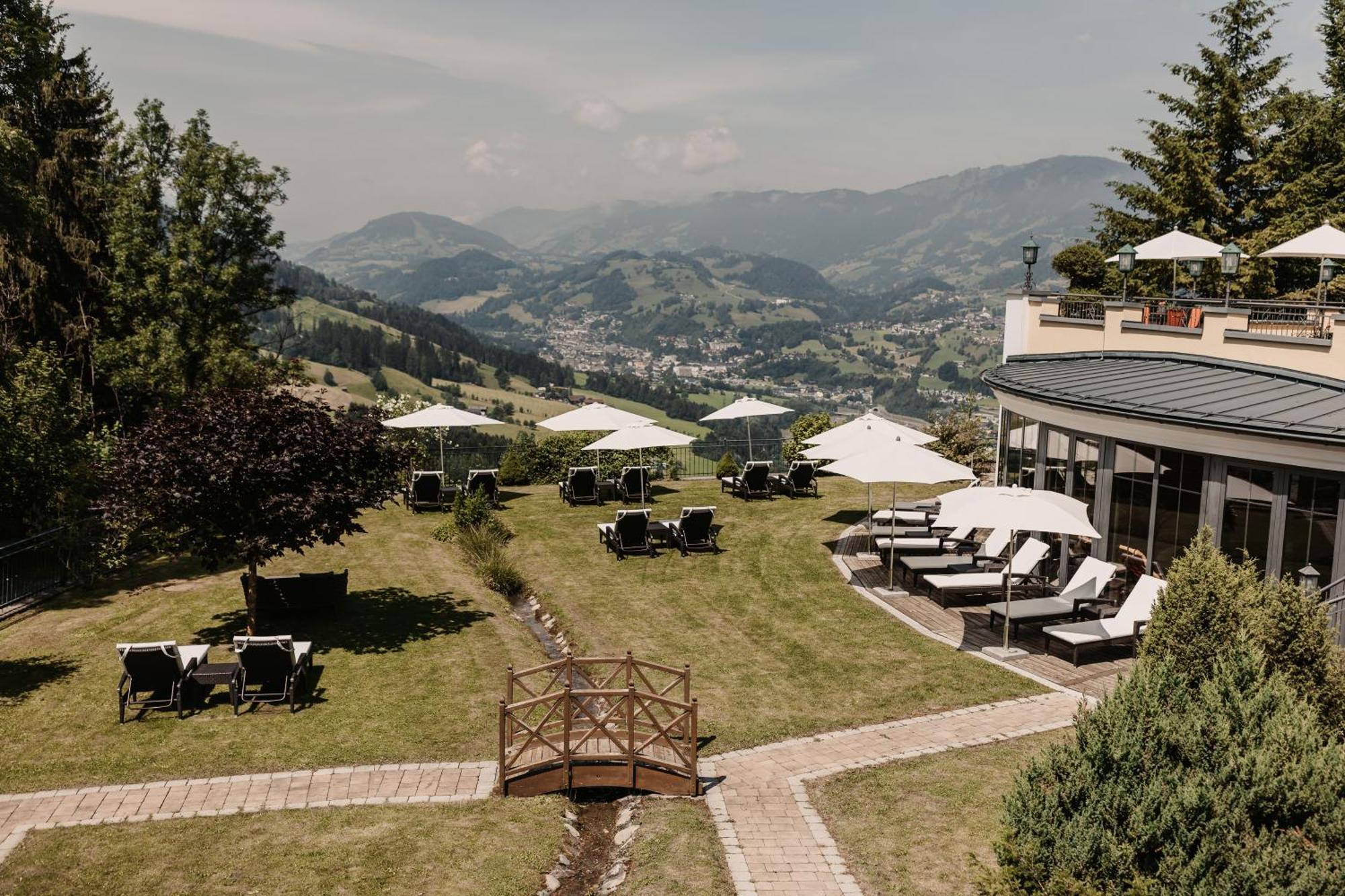 Gut Berg Naturhotel سانكت يوهان ايم بونغ المظهر الخارجي الصورة